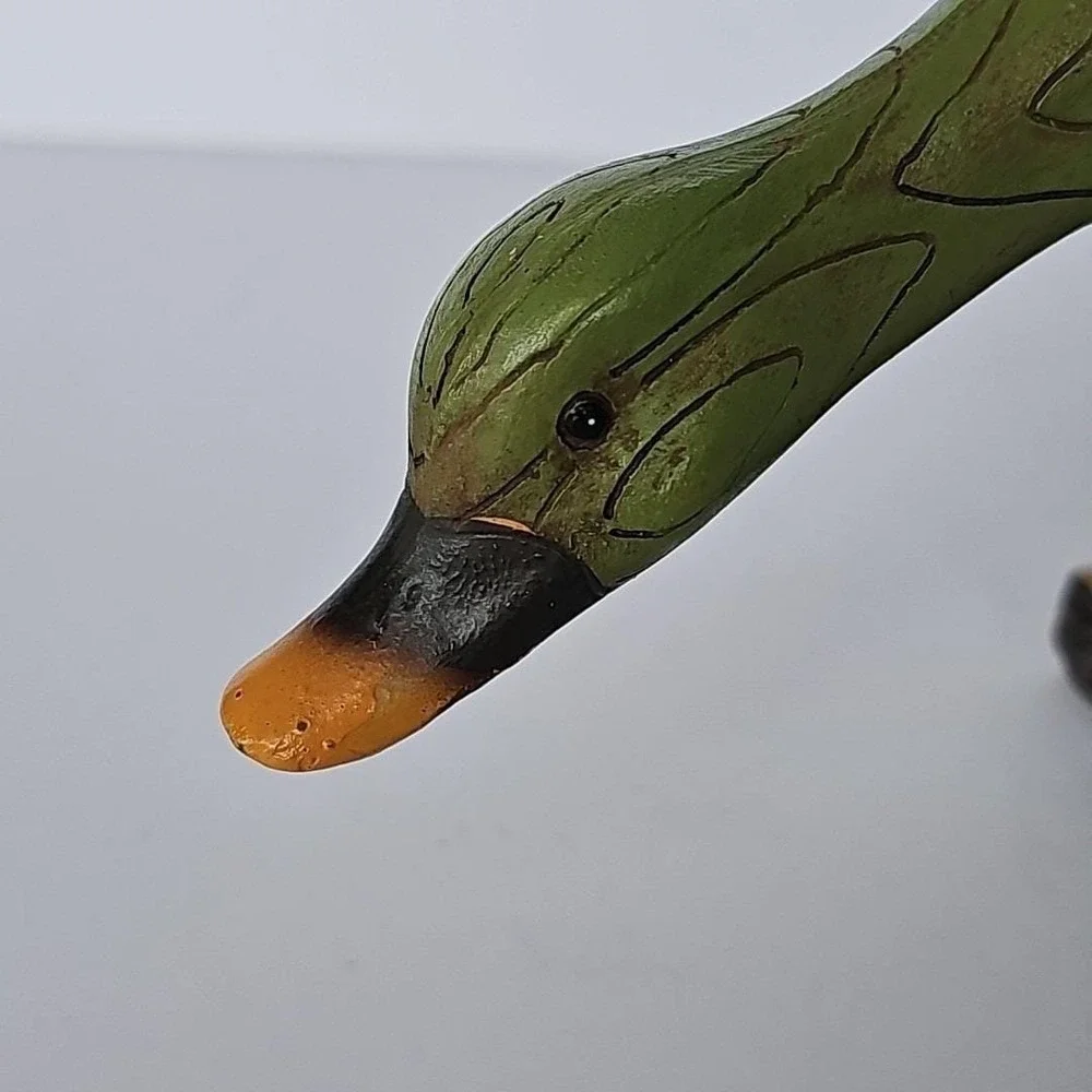 Vintage Wood Look Green Duck Figure Figurine Rustic Resin Distressed 1915 - Picture 2 of 10